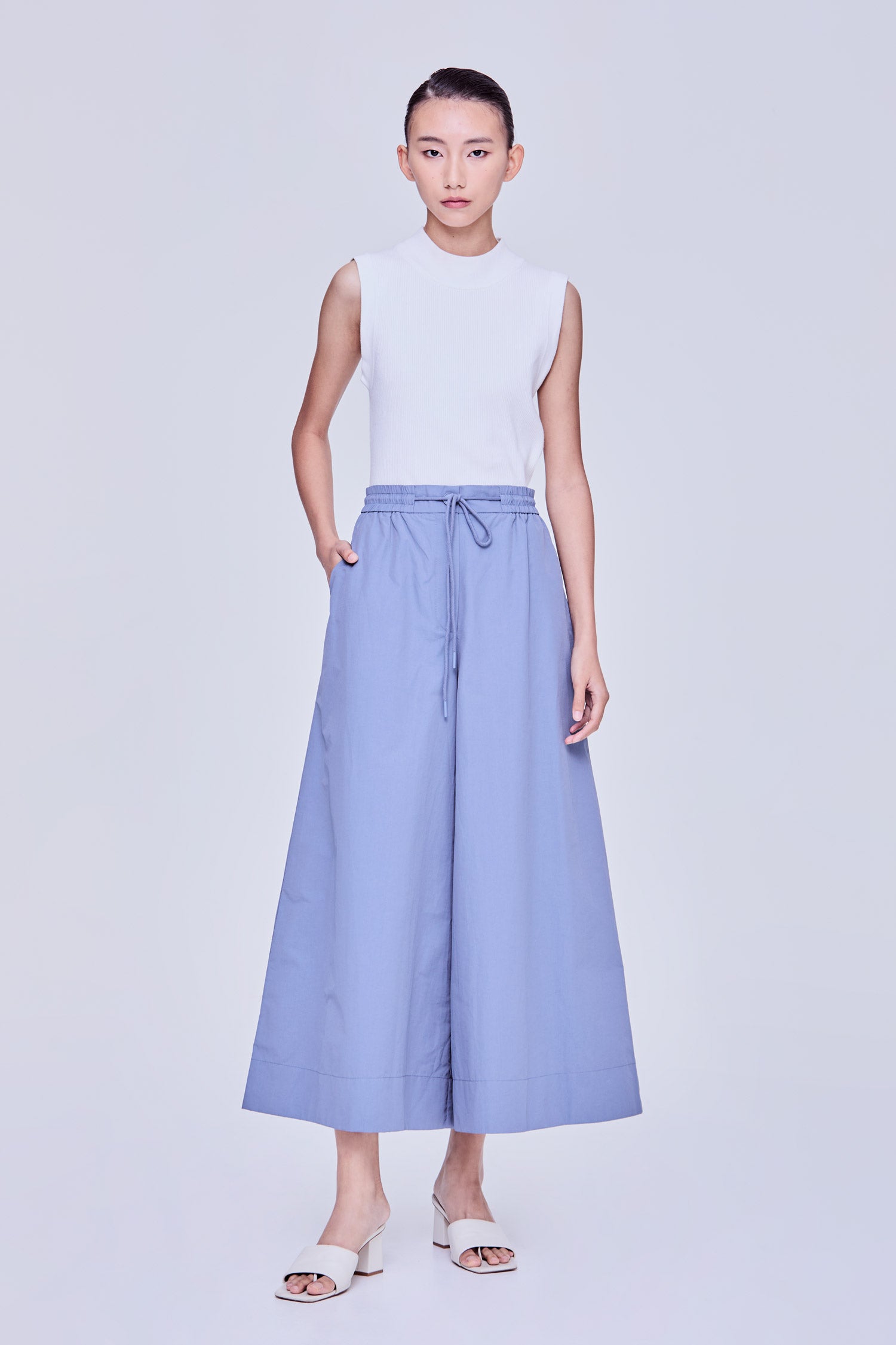 color:STONE BLUE
