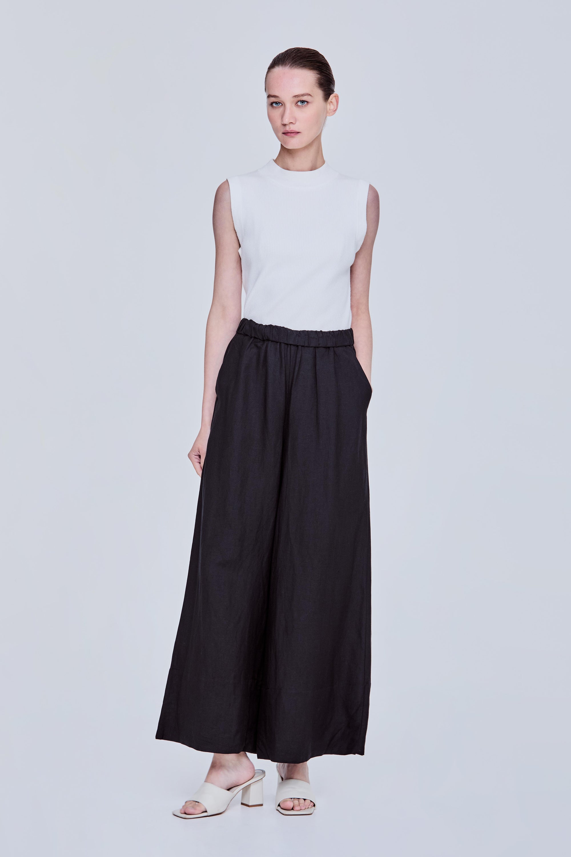 color:NOIR