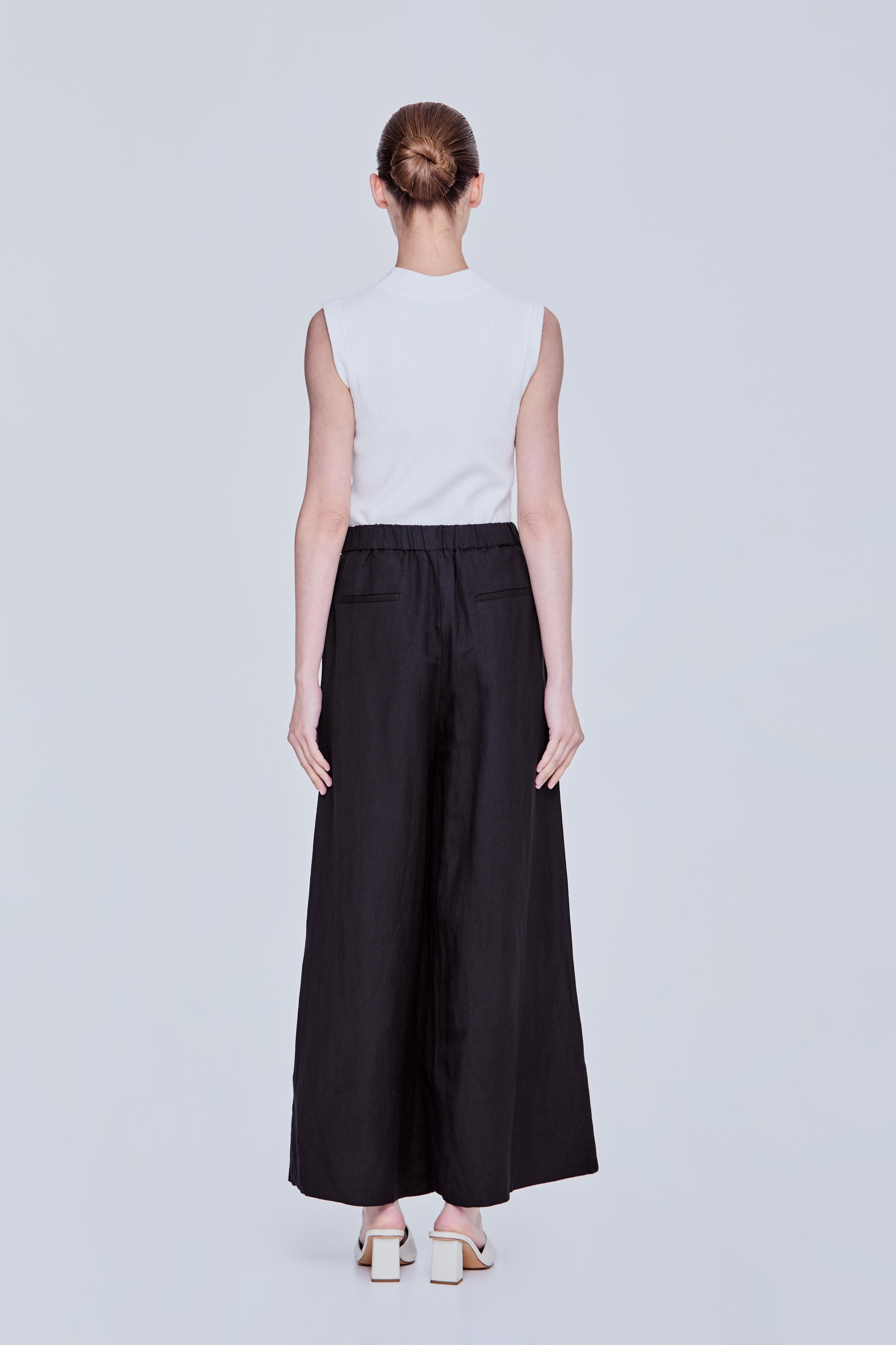 color:NOIR