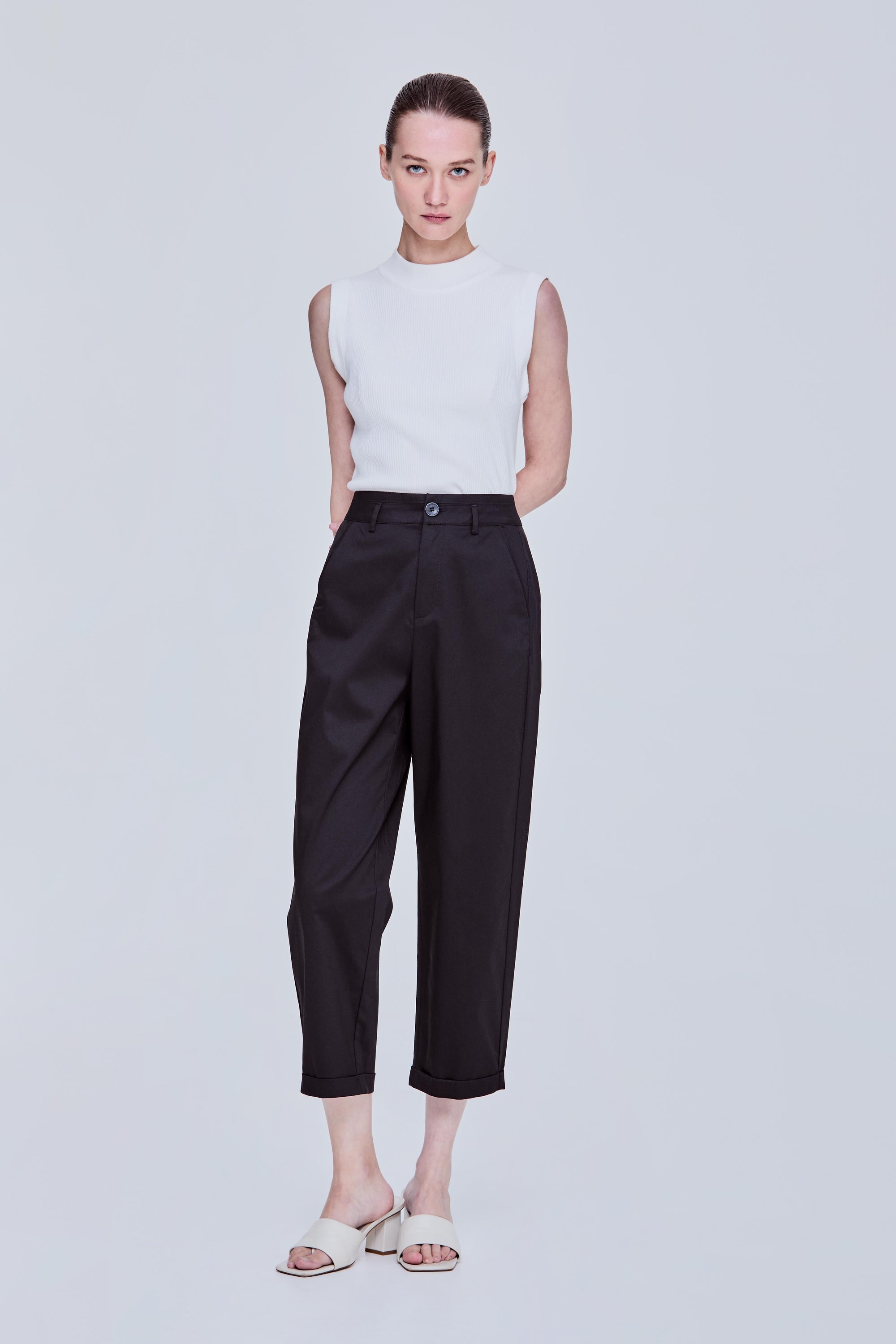 color:NOIR