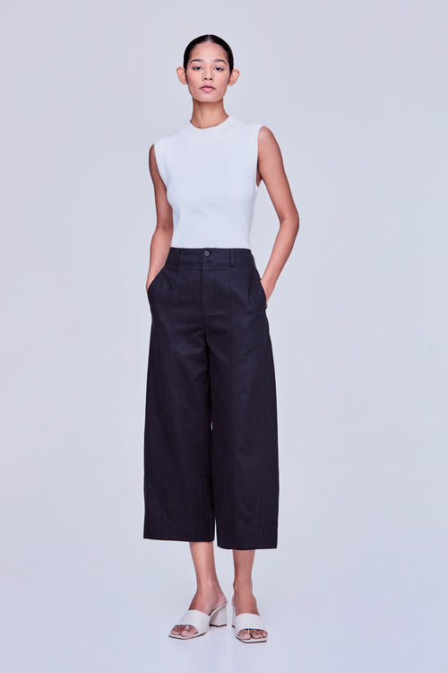 color:BLACK