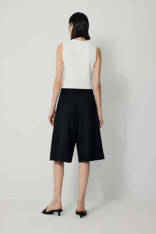 color:NOIR