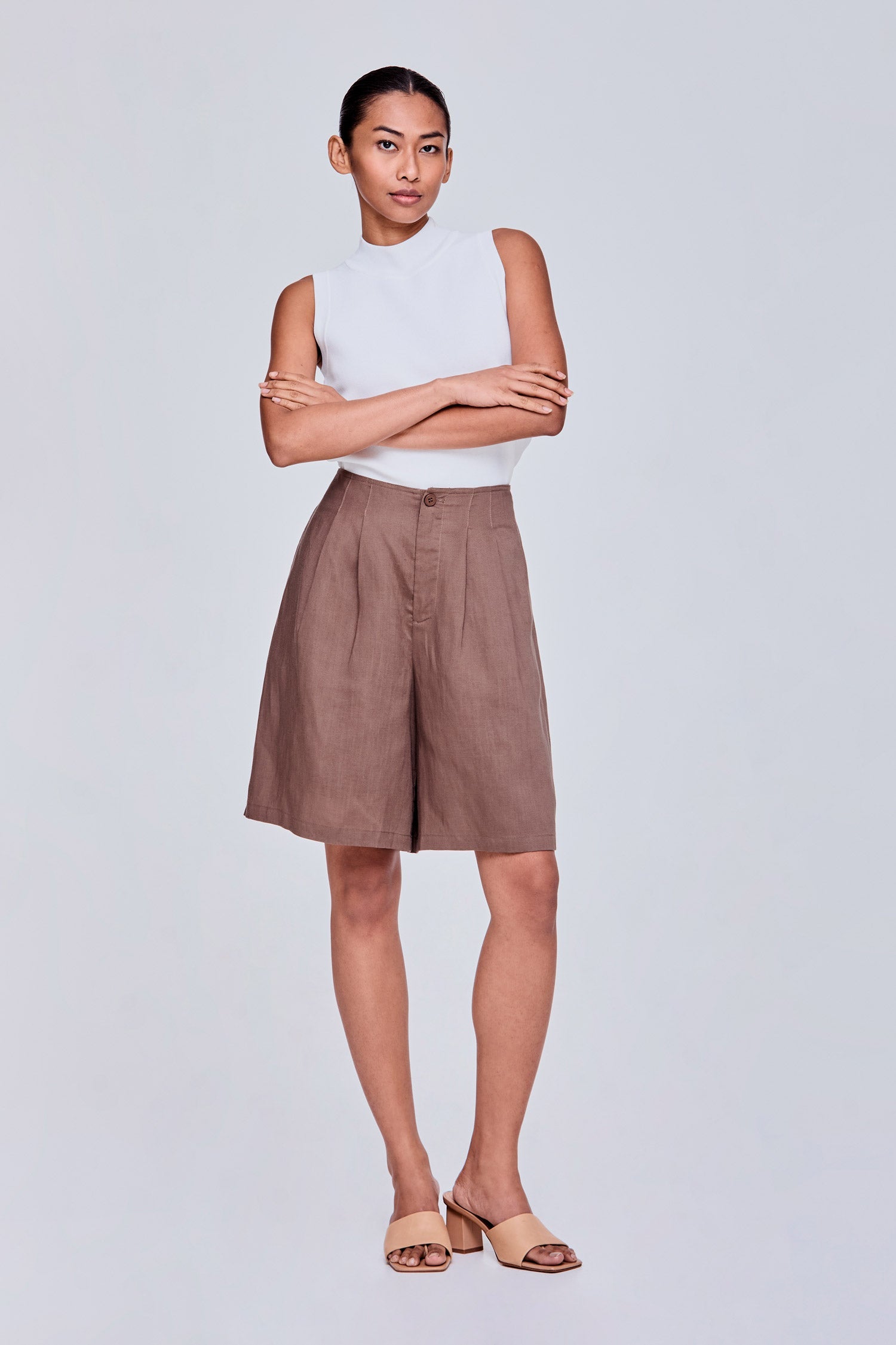 color:DARK BROWN
