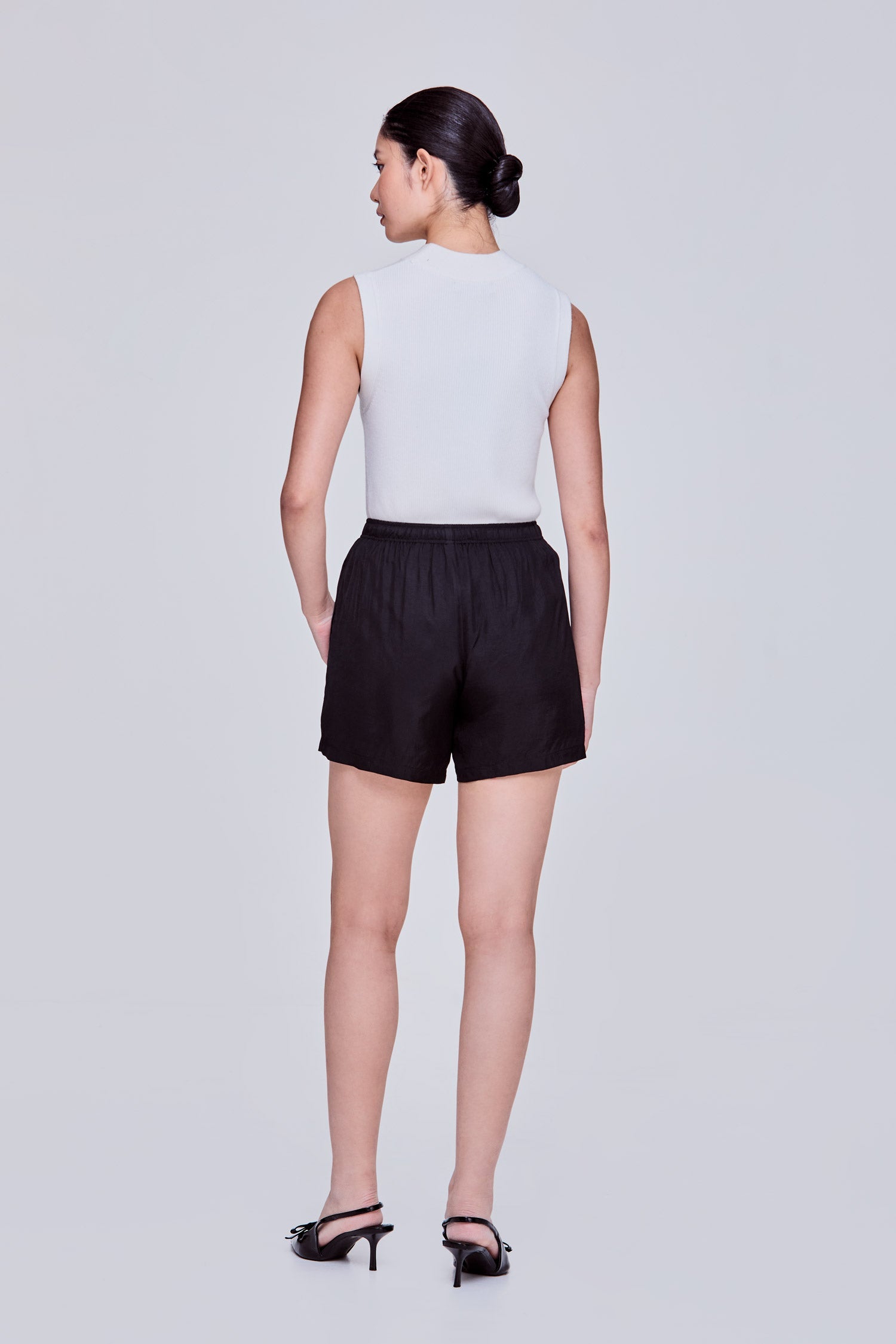 color:NOIR