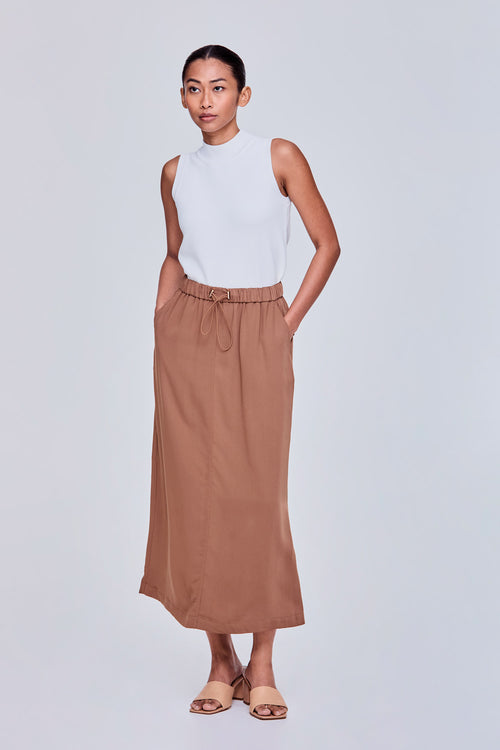 color:BROWN