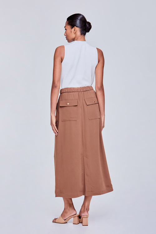 color:BROWN