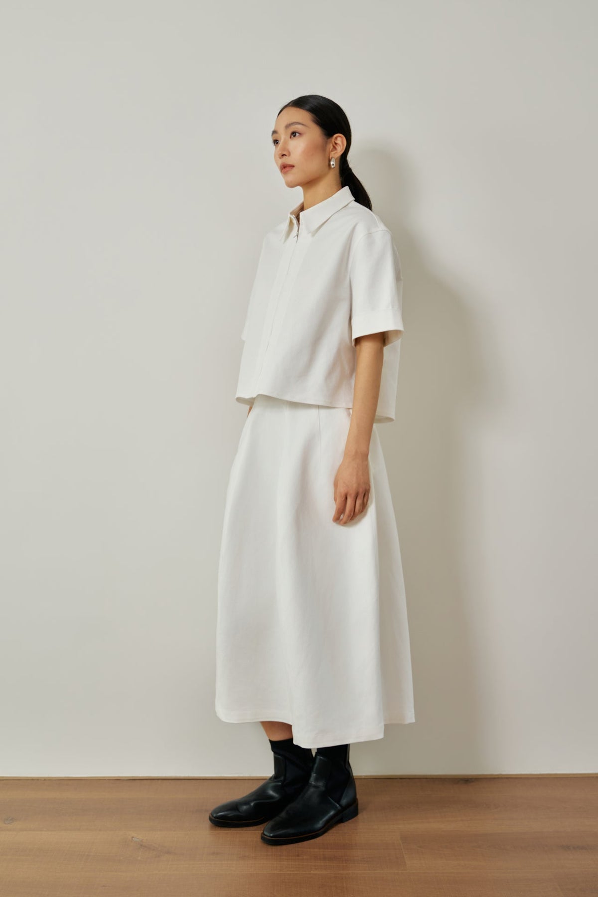 color:IVORY
