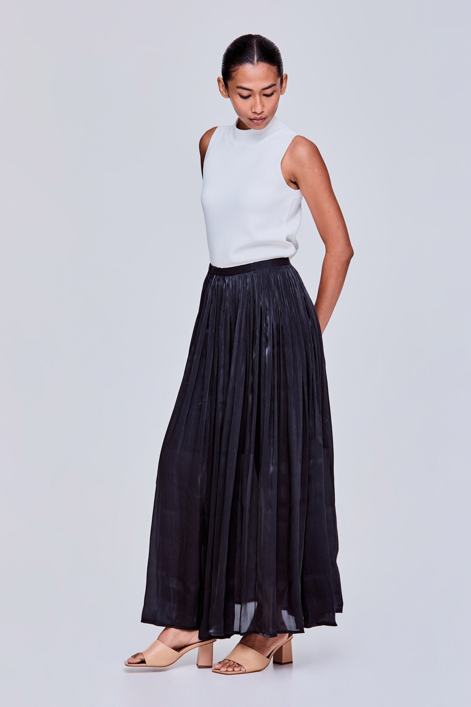 color:NOIR