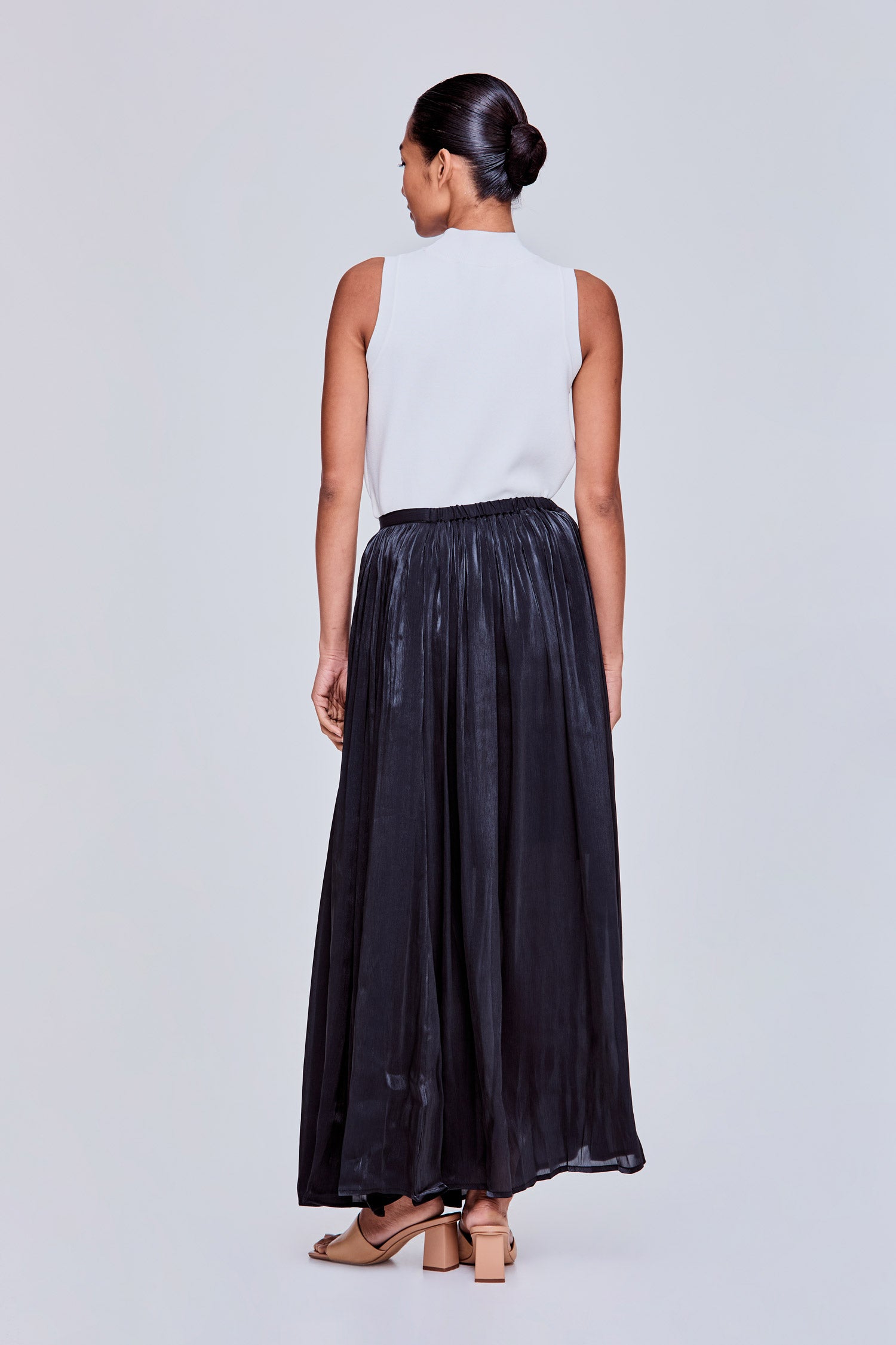 color:NOIR