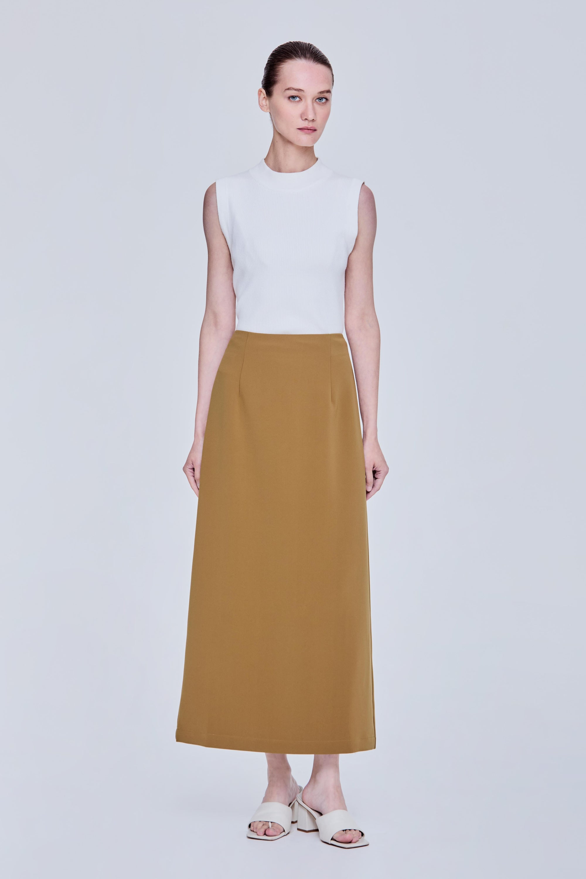 color:BRONZE