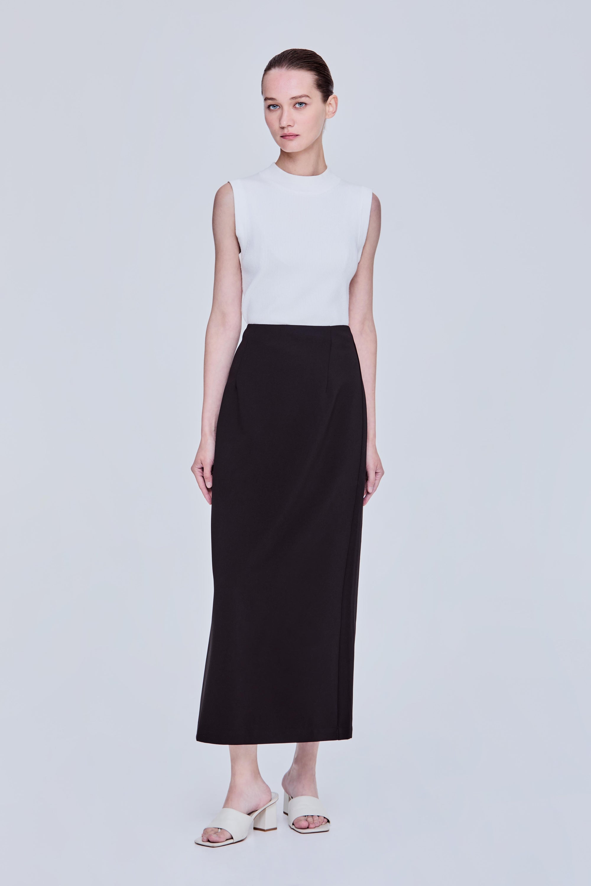 color:NOIR