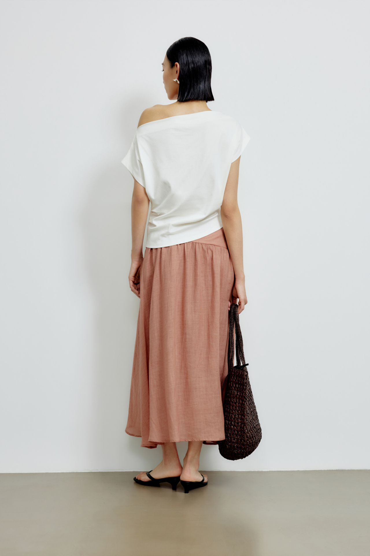 color:IVORY