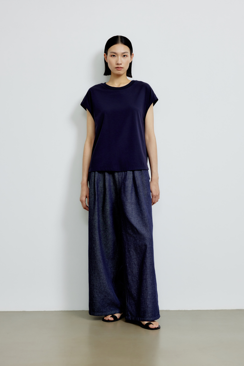 color:NAVY