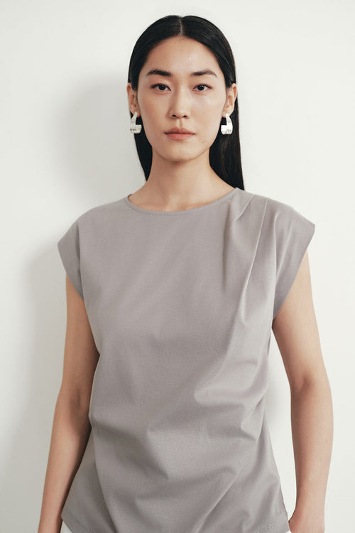 color:GREY