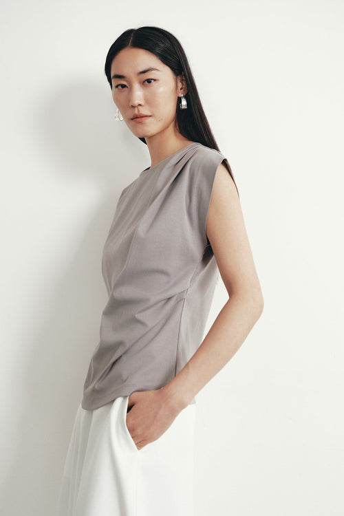 color:GREY