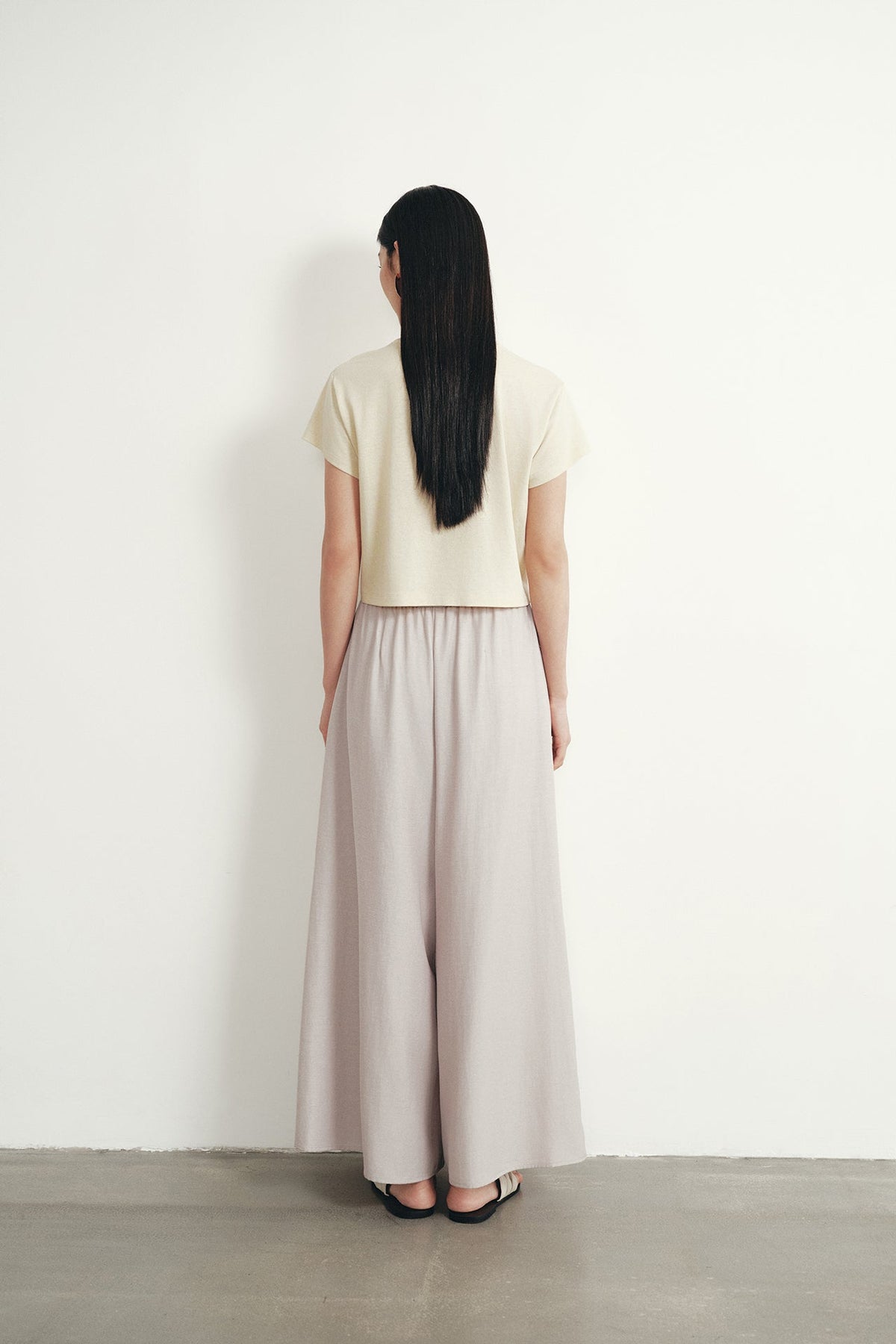 color:PALE YELLOW