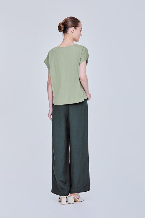 color:LIGHT GREEN