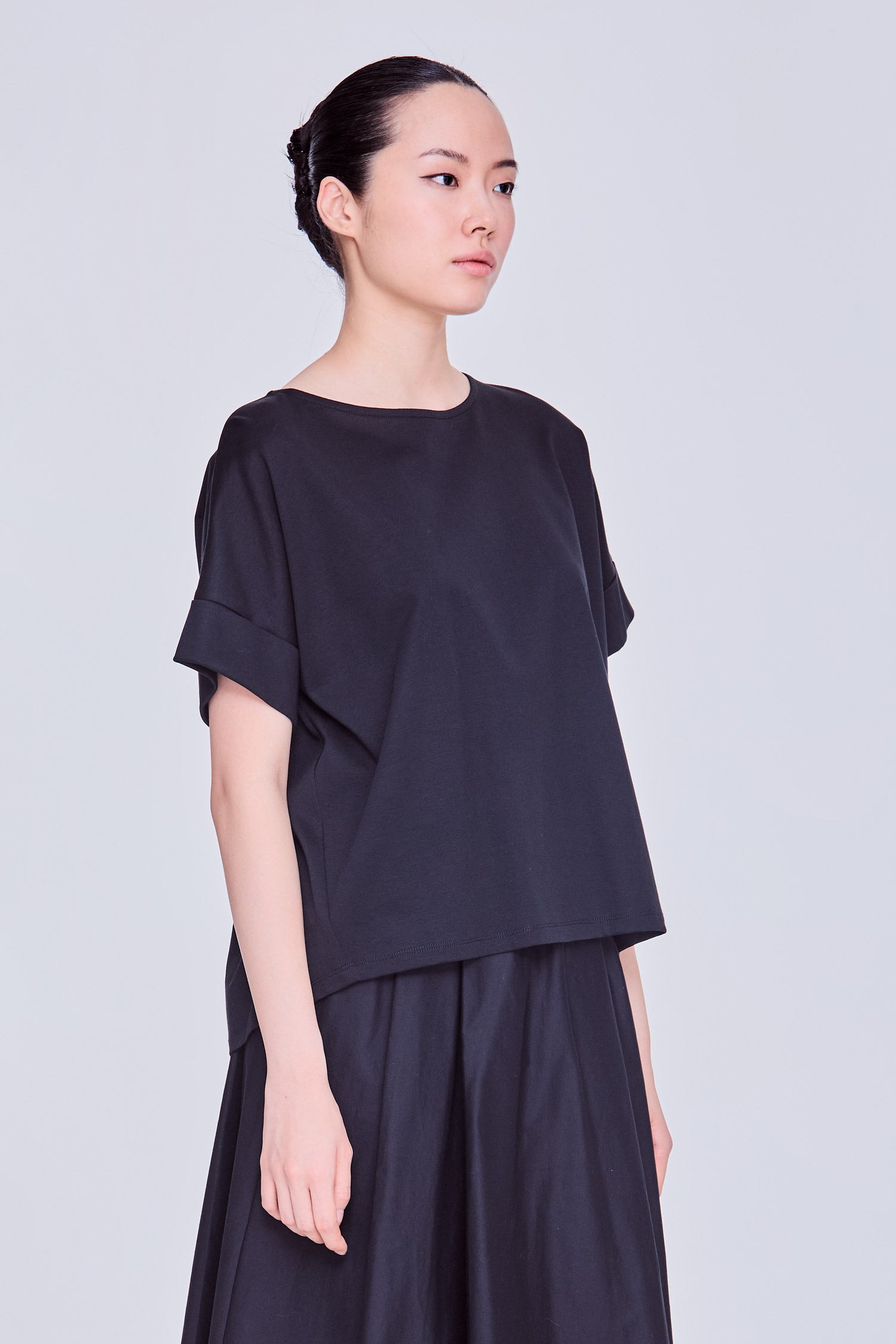 color:NOIR