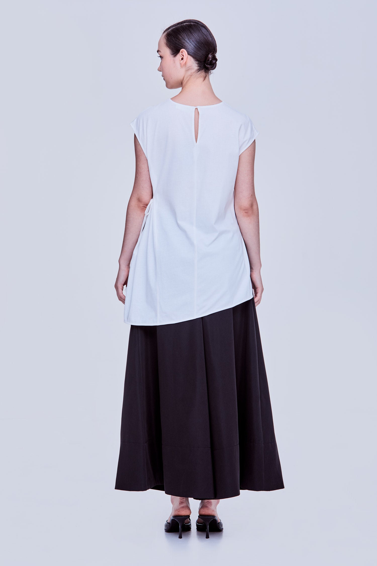 color:IVORY