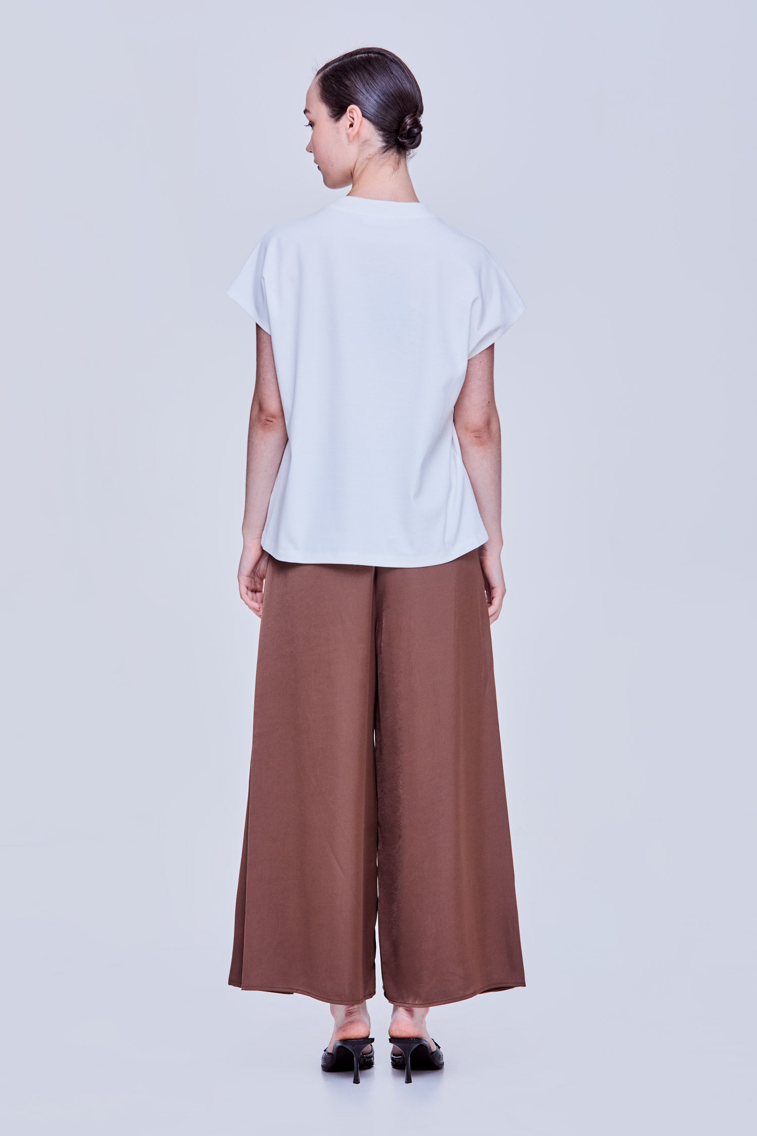 color:IVORY